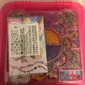 Cute and Fun Jewelry and Beading Set